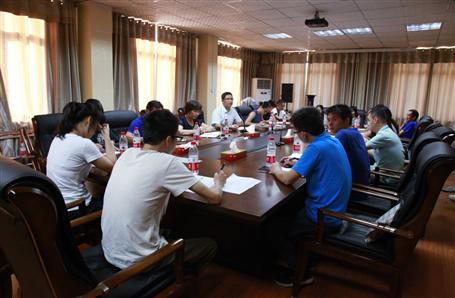 交流總結(jié)，提高財務(wù)水平