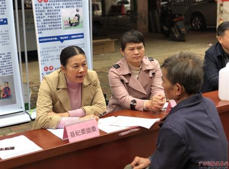 每一本卷宗都是漂亮答案——記廣西勤廉榜樣、梧州市紀(jì)委監(jiān)委第五監(jiān)督檢查室主任李世群